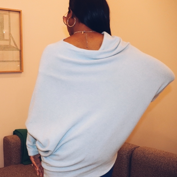 Sweater - Picture 2 of 4